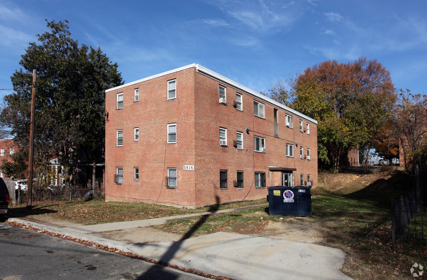 Photo - 5816 Foote St NE