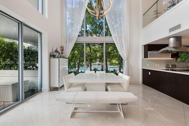 Photo - 7928 East Dr Unidad 106