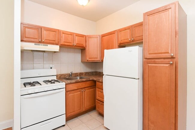 Photo - 2737 N Spaulding Ave Unidad 122