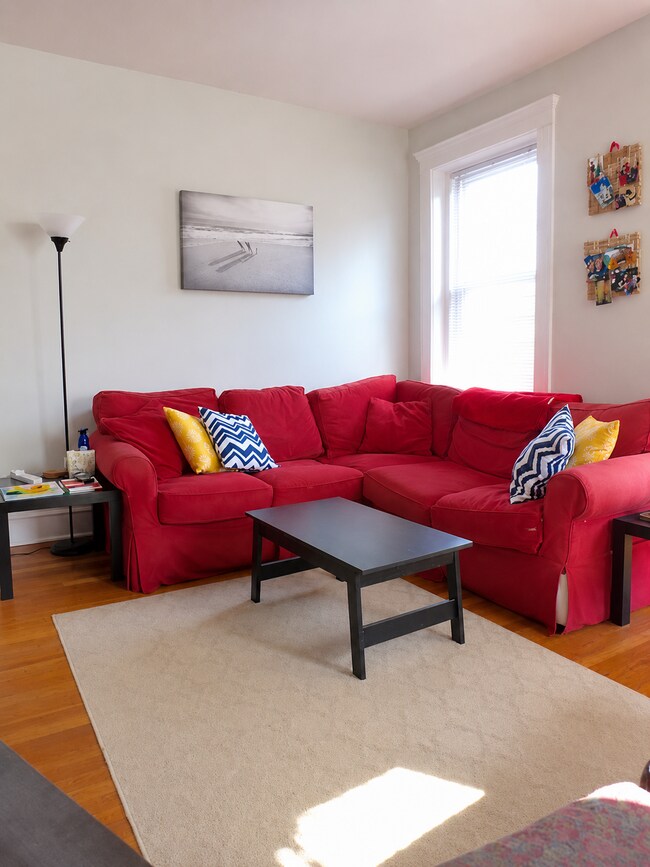 Photo - 187 Strathmore Rd