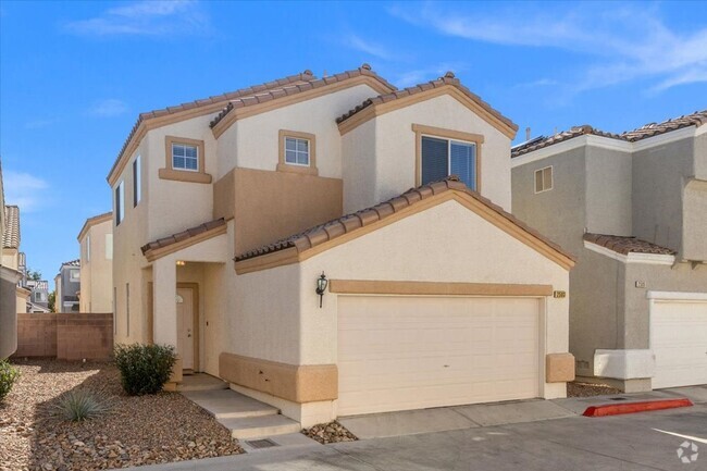 Building Photo - Charming 3 Bed 2.5 Bath Home in Gated Comm...