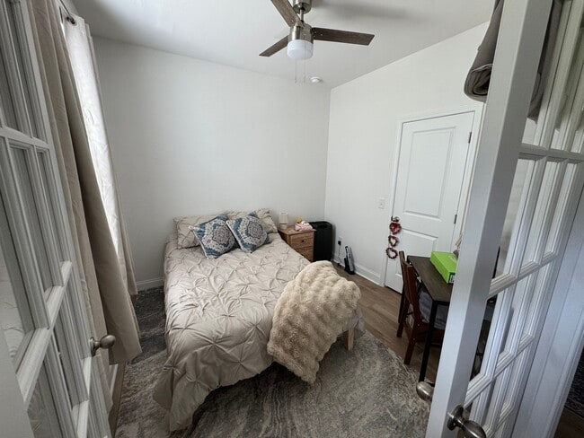 Photo - 5009 Layman Dr