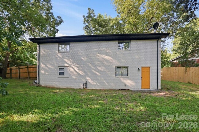 Photo - 801 Davenport St