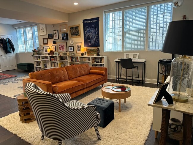 Living Room - 1334 Downing Pl NE Condo Unit B