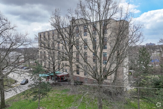 Photo - Maple Tower