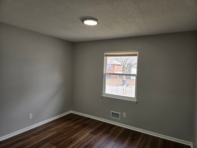 Photo - 931 SW Kingscross Rd