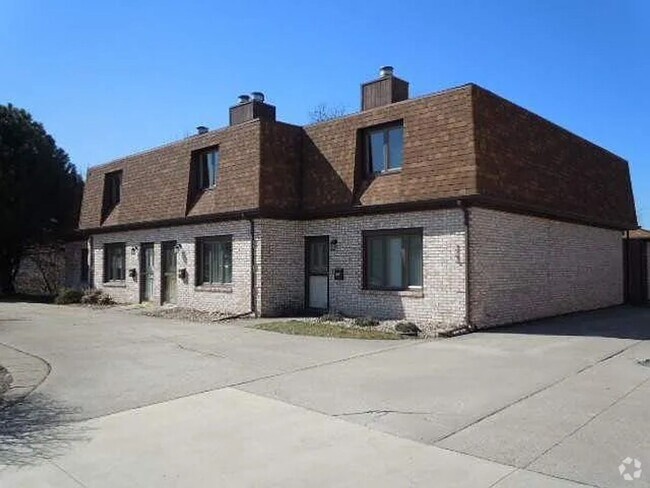 Building Photo - 323 S Towanda Ave Rental