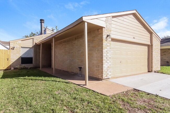 Building Photo - 4167 Amir St