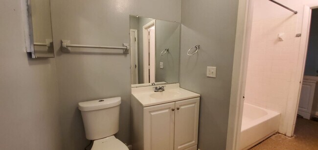 Photo - 2570-2572 Chestnut Woods Dr Unidad 2572 Chestnut Woods Dr