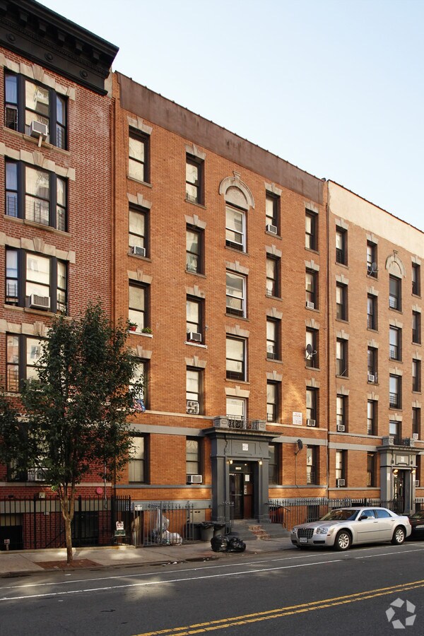 Photo - 1182 Clay Ave