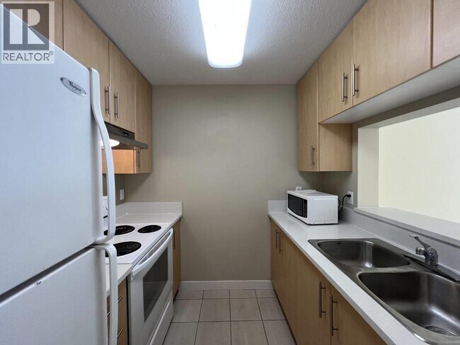 Photo - 3660 Vanness Ave Unit 201