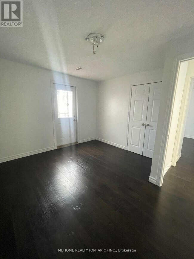 Photo - 51 Laxford Ave