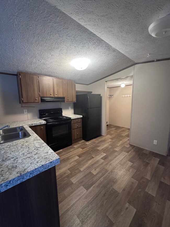 Photo - 118 Loyalty Ln