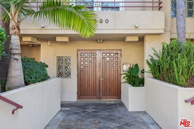 Photo - 14290 Dickens St Unidad 204