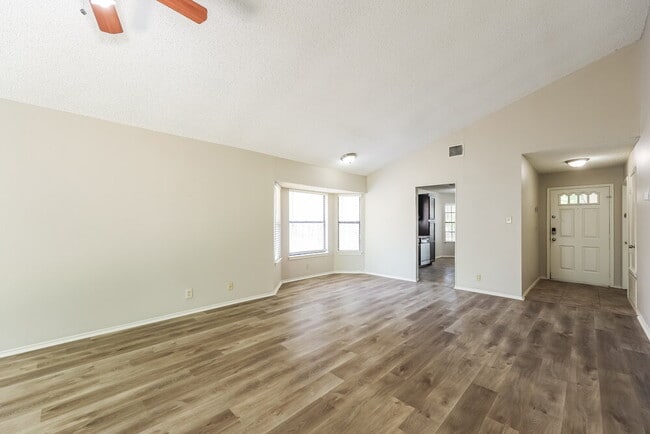 6303 Crab Orchard