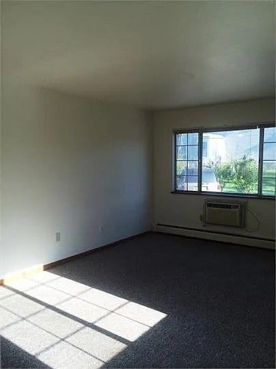 Photo - 230 N Douglas St