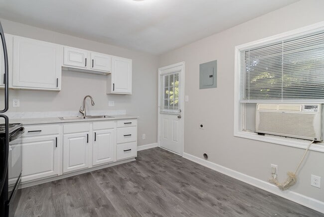 Photo - 2 Bedroom Apartments at Fairlawn Drive Unit 2826-A