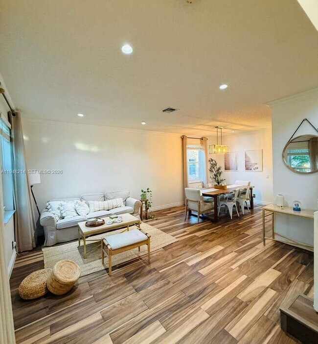 Photo - 4120 Staghorn Ln