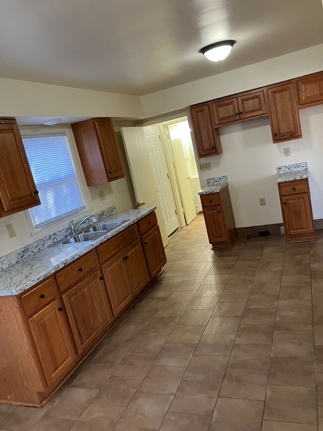 Photo - 3 BEDROOM SINGLE FAMILY HOME