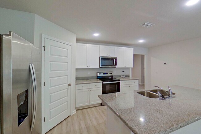 309 Monarch Ln