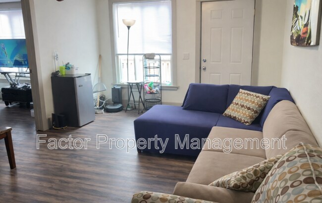 103 Locust St Unit 1