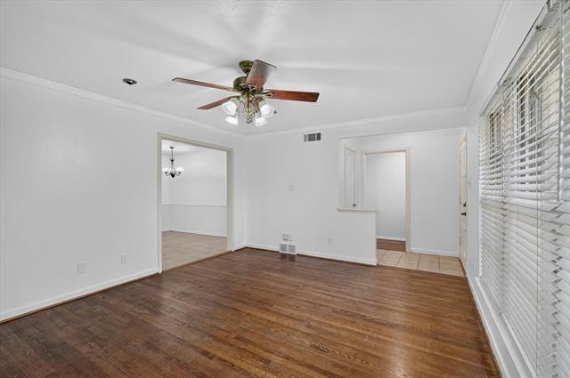 Photo - 2539 Highwood Dr