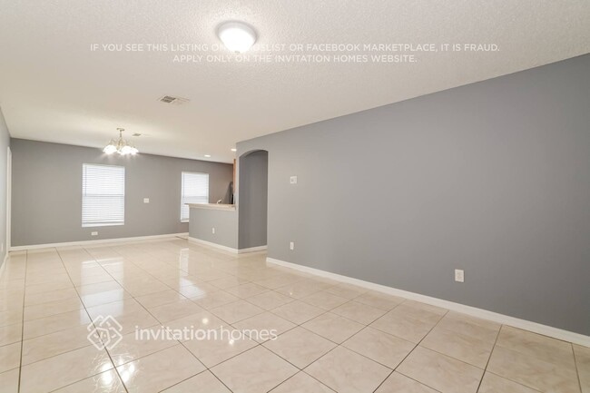 Photo - 2413 Ruddenstone Way