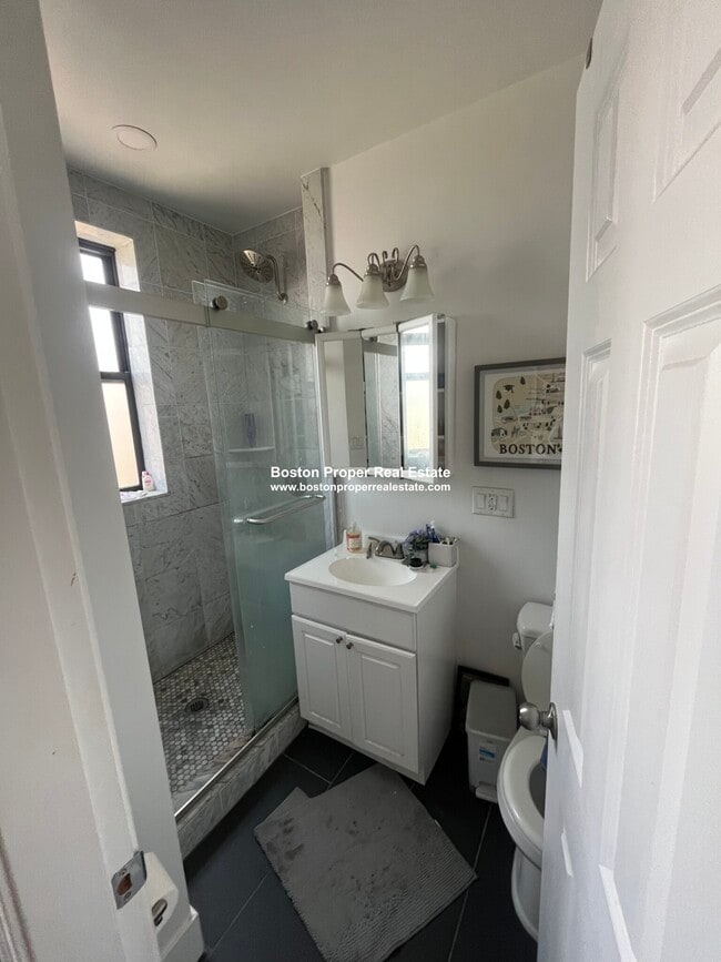 Photo - 107 Queensberry St