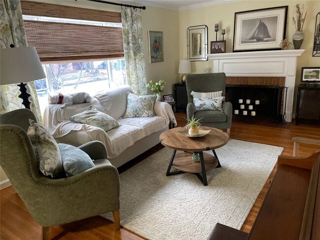 Photo - 50 Greenview Dr
