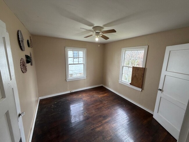 Photo - Beautiful 2 Bedroom home in Queensborough