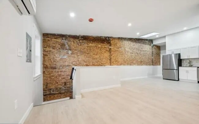 Photo - 2416 N Charles St