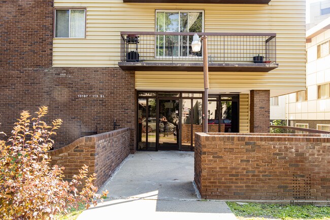 Photo - Oliver Place 1