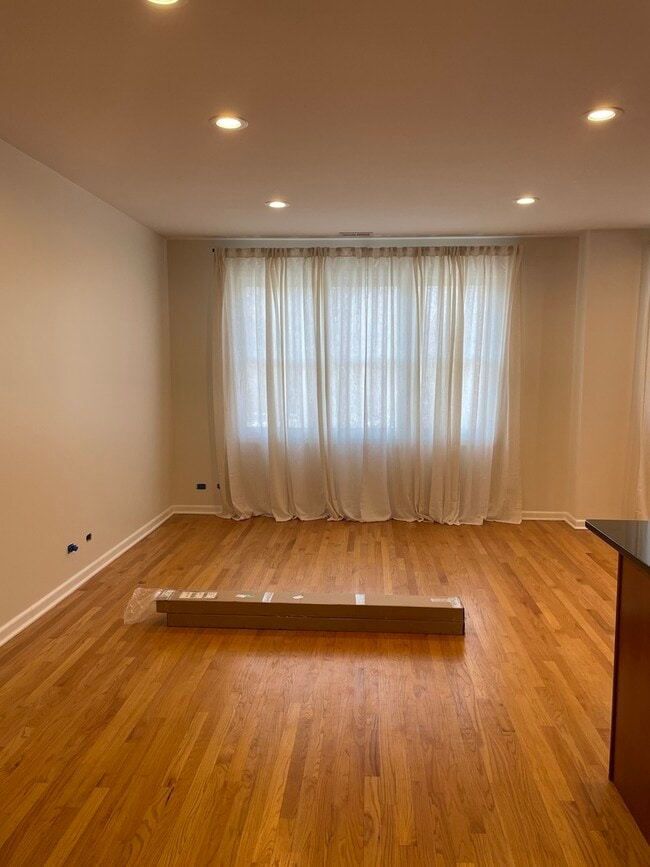 Photo - 4165 S Ellis Ave Unit 2N