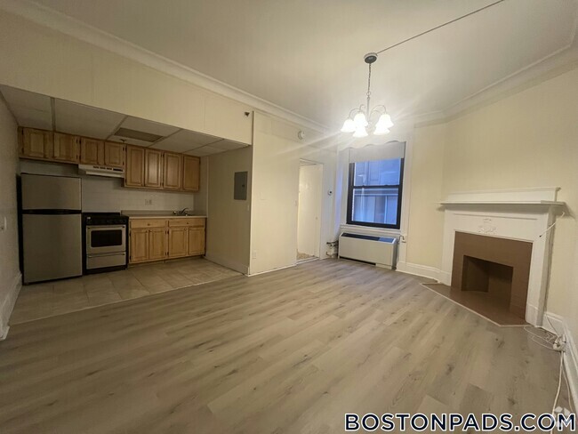 Building Photo - 62 Boylston St Unit 522 Rental