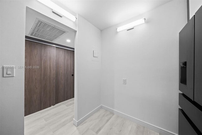 Photo - 2001 Atlantic Shores Blvd Unit 116