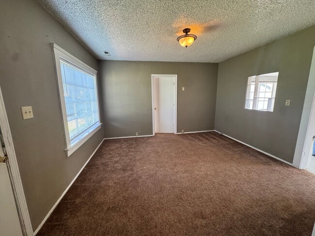 Photo - Quaint home in Hucrest