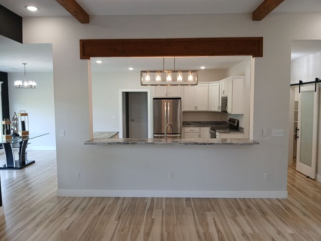 Photo - 1325 Summerfield Dr