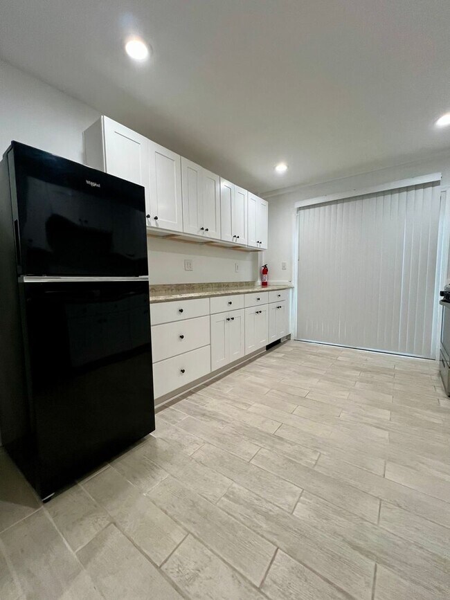 Photo - Stunning 2-Bedroom Townhome in the heart of Passyunk Square! Available NOW!