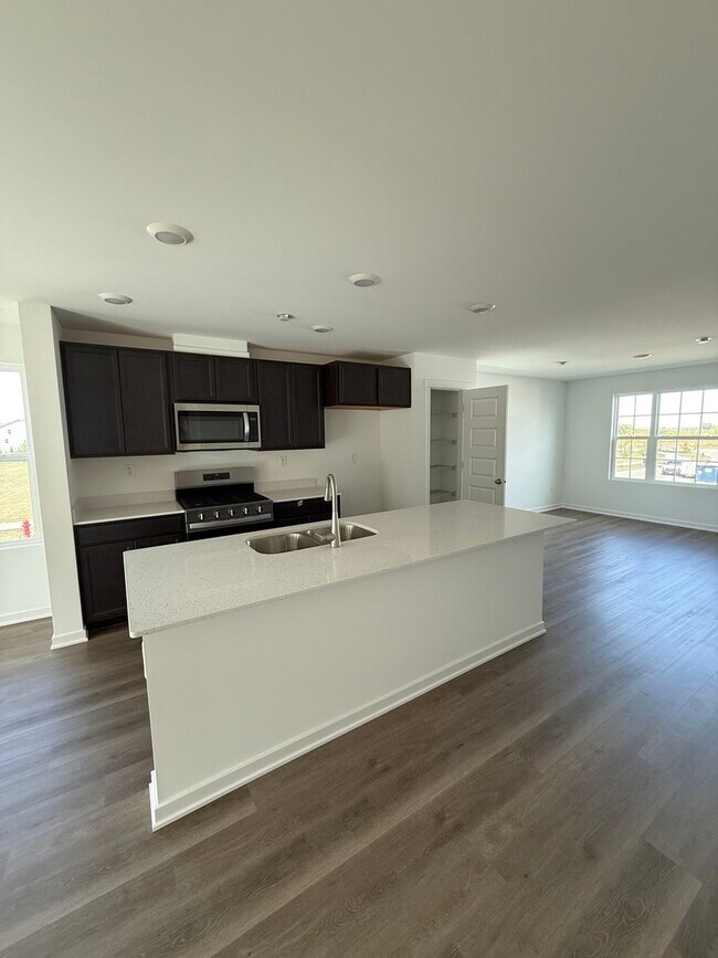 Photo - 865 Briar Gln Ct