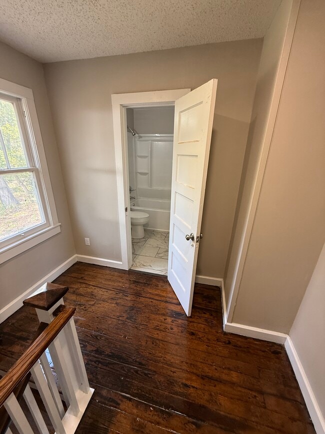 Photo - 809 Third Ave