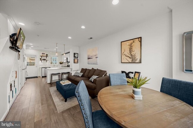 Photo - 1043 5th St SE