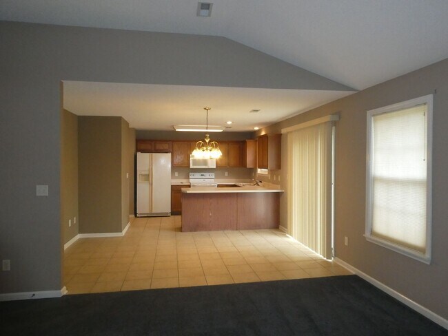 Photo - 3 Bedroom 2 Bath Home in Seven Oaks Neighborhood