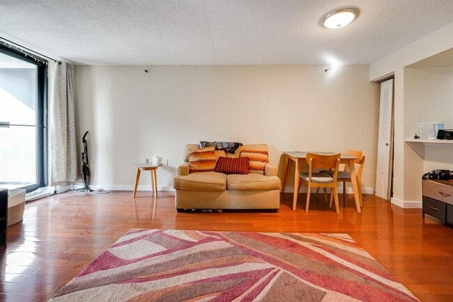 Photo - 551 Observer Hwy Unit 2M