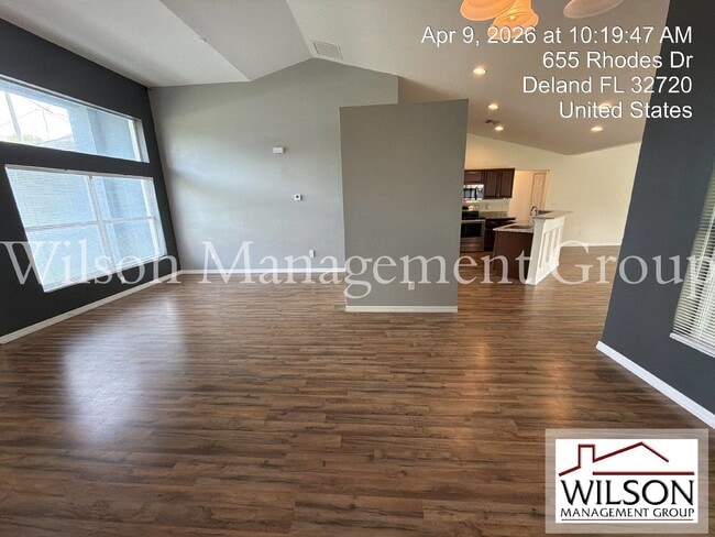 Photo - 655 Rhodes Dr