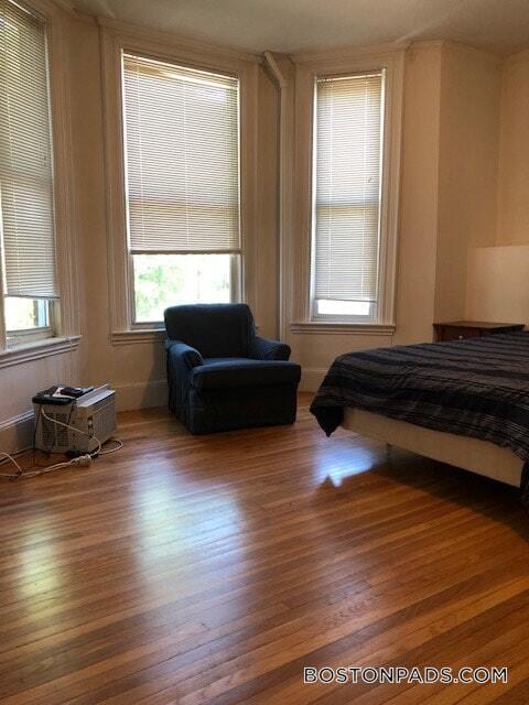 Photo - 38 Newton St Unit 1