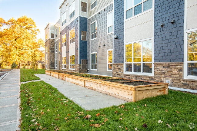 Building Photo - Owasso Gardens (Age 55+) Rental