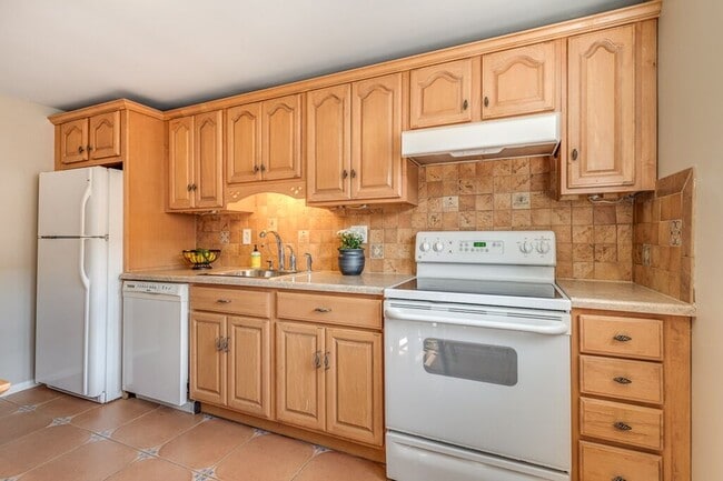 Photo - 51 Colborne Rd Unit 3