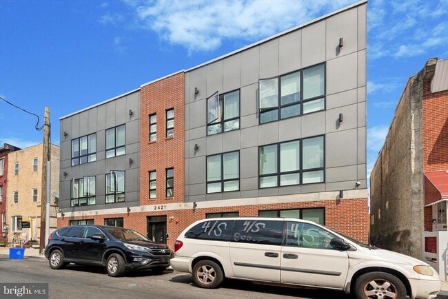 Photo - 2421 N Mascher St Unit 204