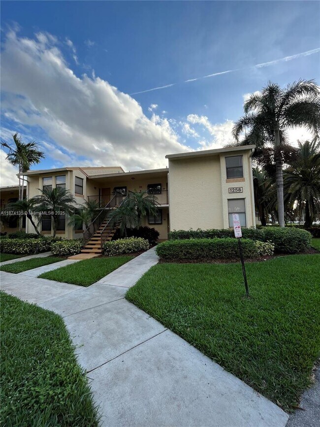 Photo - 1258 S Military Trail Unit 815