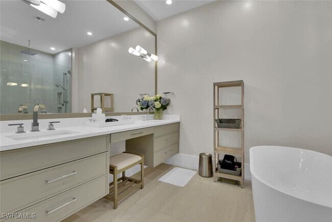 Building Photo - 201 8th St S Unit 311